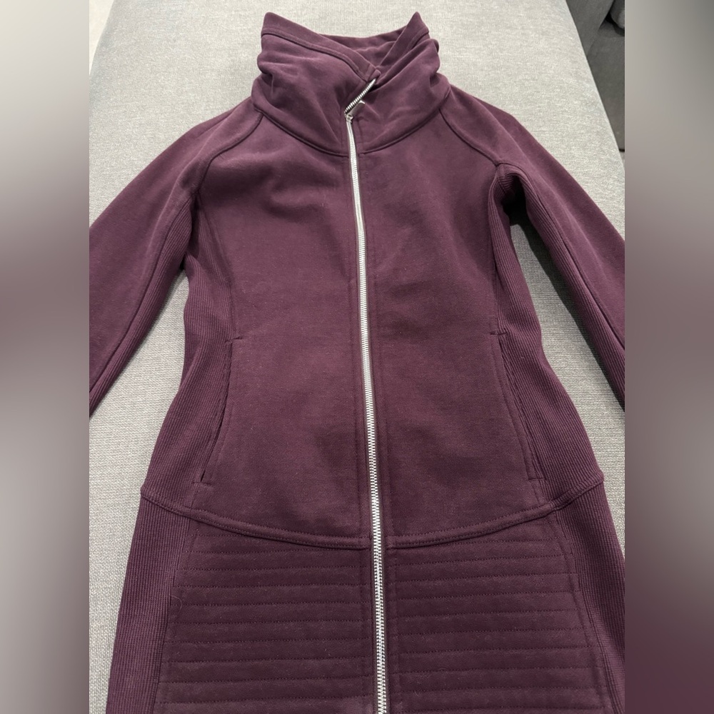 Lululemon Scuba Funnel Neck Jacket, Long - Size 4 Dark Purple